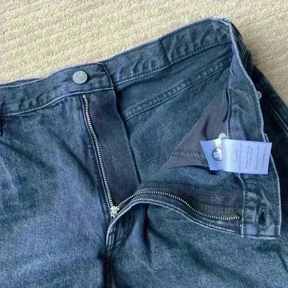 Everlane Cheeky Jean Short, high waisted Jean shorts black, size 33. - Picture 11 of 15